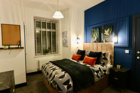 ROOM 1