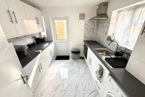 Hornbeam Road, Hayes photo 4