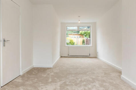 LOUNGE AND DINING ROOM FROM FRONT WINDOW 