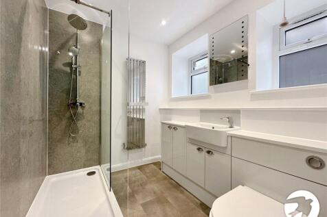 Annexe Shower Room