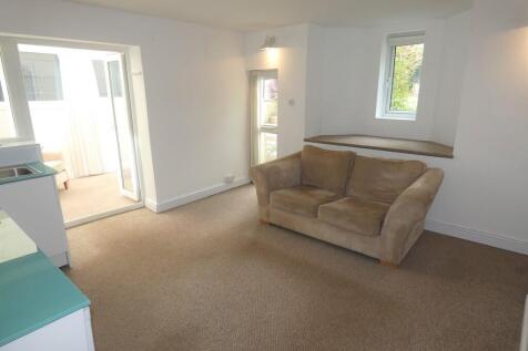 Range Road, Whalley Range  photo 5
