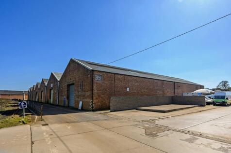 8641591exterior17800.jpg