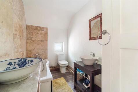 WHITE COTTAGE (11).jpg