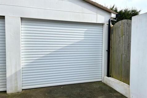 GARAGE.jpg