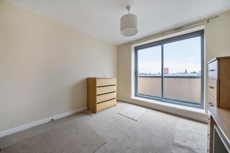 bedroom 1a.jpg