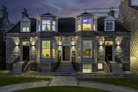 BishopHouse_339HDR.jpg
