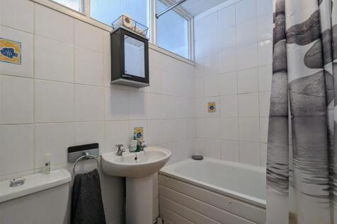 Bathroom.jpg