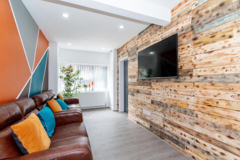 6 bed terraced house to rent Haydn Avenue, Manche