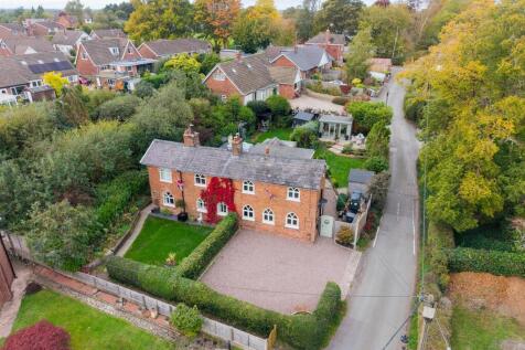 HenCottage-4.jpg
