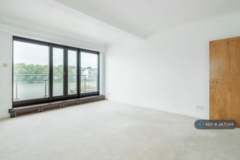 Sitting Room With Thames View