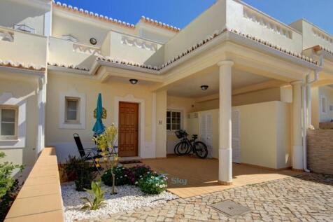 mid-row unit with carport