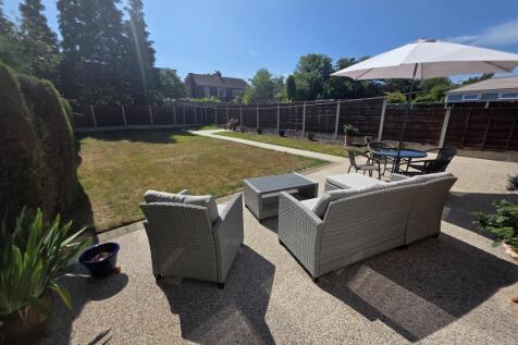 Large Rear Garden
