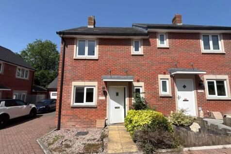 3 bed semi-detached house