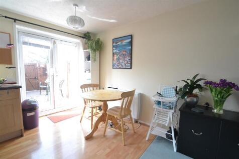 Willow Drive, Ringwood photo 5