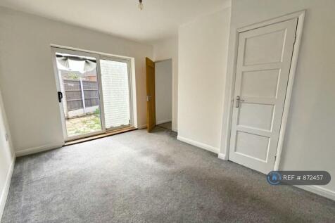 Lilac Road, Bedworth, CV12 photo 4