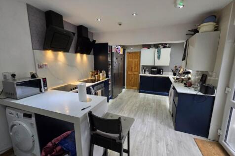 Kitchen (1)