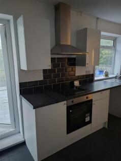 Semi-Detached in SR4 0HH
