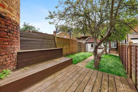 10-96aeJHPropWorld - 139 Perry Rise - 29 (1)-mediu