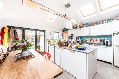 Kitchen/Dining Rm
