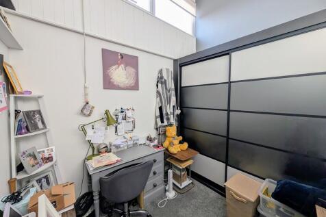 PXL_20251002_0849...