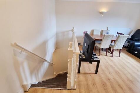 Fields View, Wellingborough, NN8 photo 3