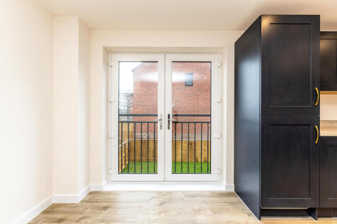 3 Chateau Mews 00...