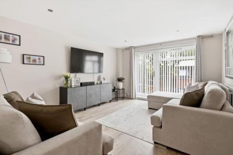 Sutton, SM2 - property photo