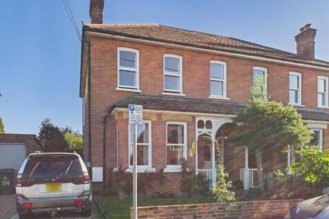 CAM02067G0-PR0418-STILL029.jpg