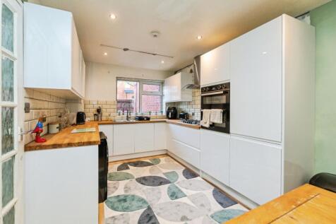 Rotherham, S61 - property photo