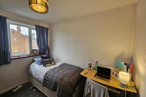 15 Campion Road, Leamington Spa photo 5