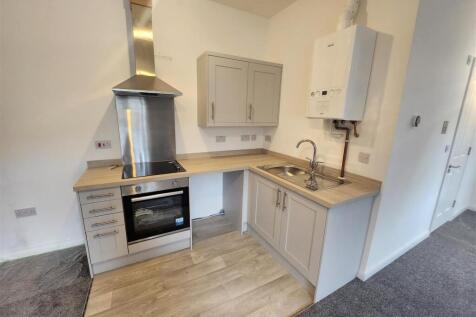 Flat 10 Market Street, Cinderford photo 3