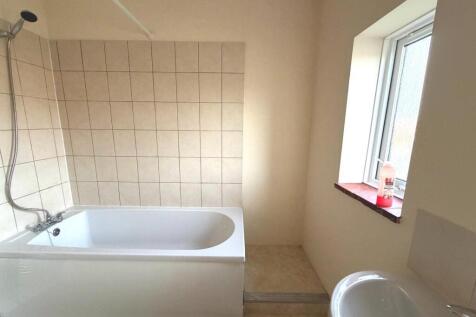 Bathroom.JPG