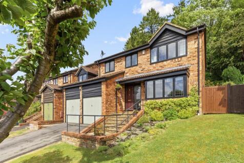 15 South Maundin, HP14 4LZ-11.jpg