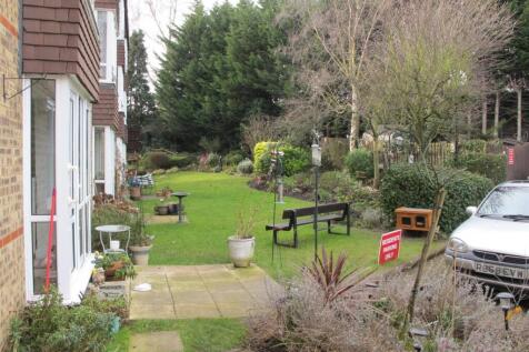 Ullswater Court, Glebelands Avenue, London photo 3