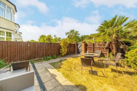 Cottenham Park Road, West Wimbledon photo 4