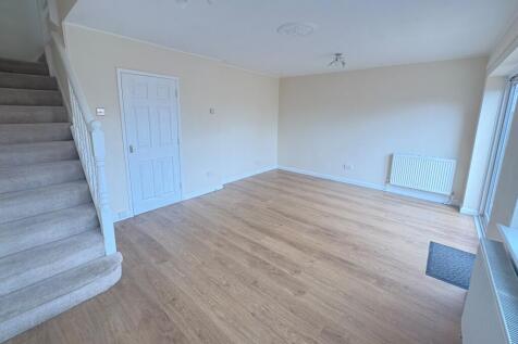 Hilversum Way, Canvey Island, Essex photo 3