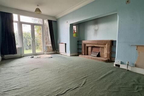 Rear lounge