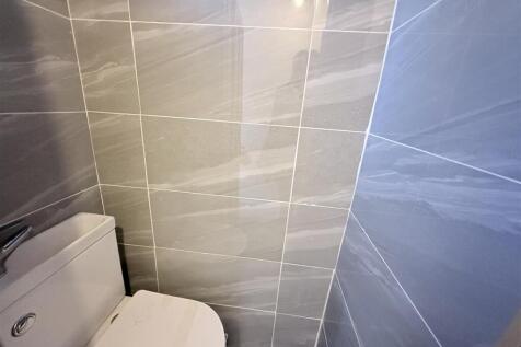 Ground Floor WC (1)