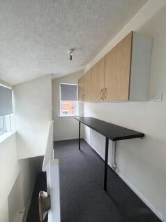 Penny Meadow, Ashton-Under-Lyne, OL6 photo 4