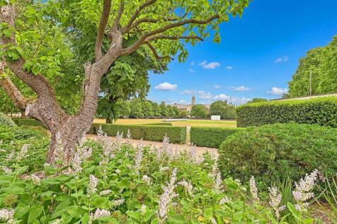 Private Gardens