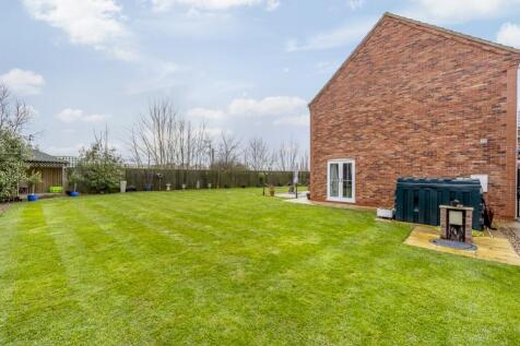 10 Tower Gardens (Sutterton)-9
