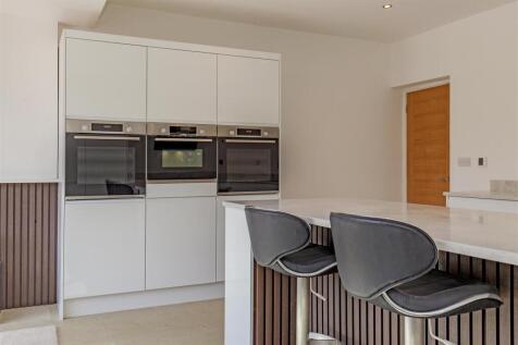 Stunning Open Plan Kitchen/Dining/Living