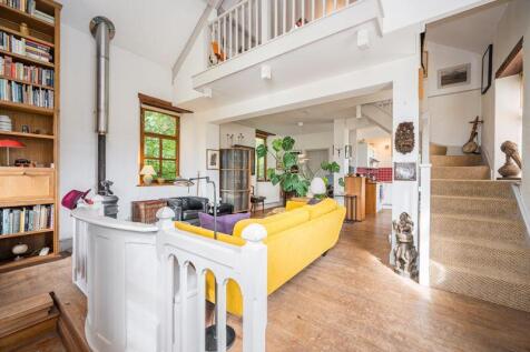 Open Plan Sitting Room / Dining Room