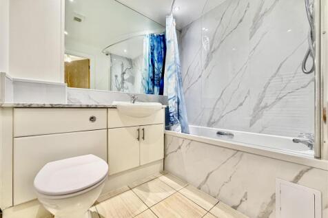 Family Bathroom/ WC