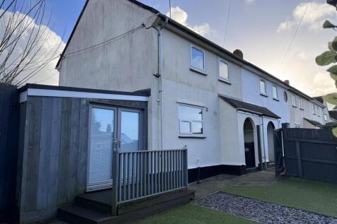St Columb, TR9 - property photo