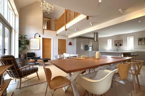 Open-Plan Living/Dining Space 863