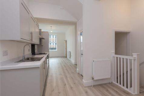 Flat , Britannic House,  New Road, Chatham photo 3