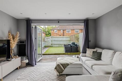 3 Henry Mews-19.jpg