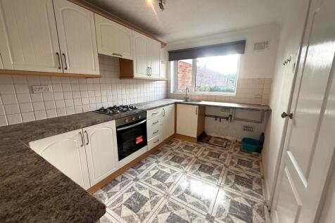Chichester Drive, Quinton, Birmingham photo 5