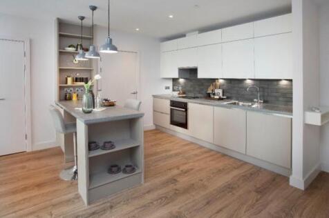 3-bed flat on Smiths Yard, Blossom Street, Manchester, £1,985/mo